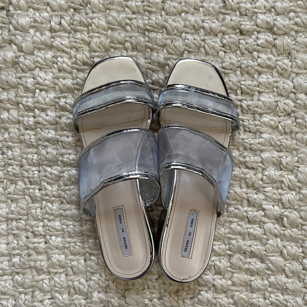 Metallic mesh sandals in 7.5